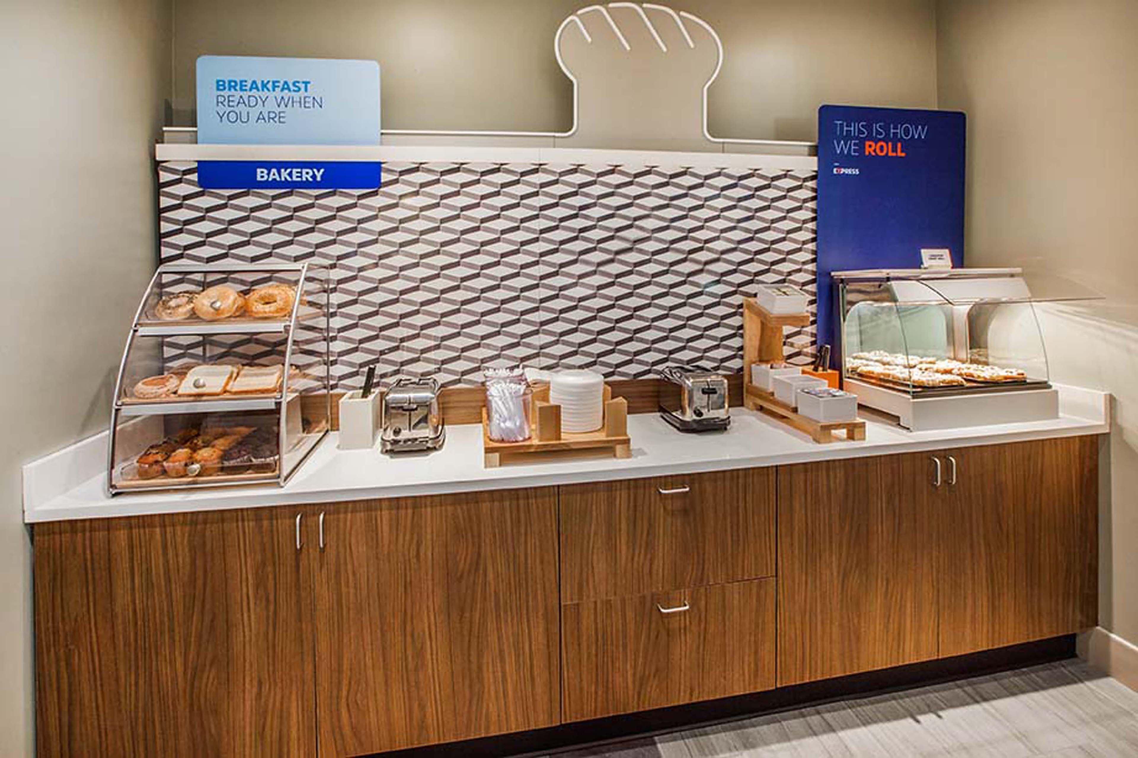 Holiday Inn Express And Suites Alpine By Ihg Luaran gambar